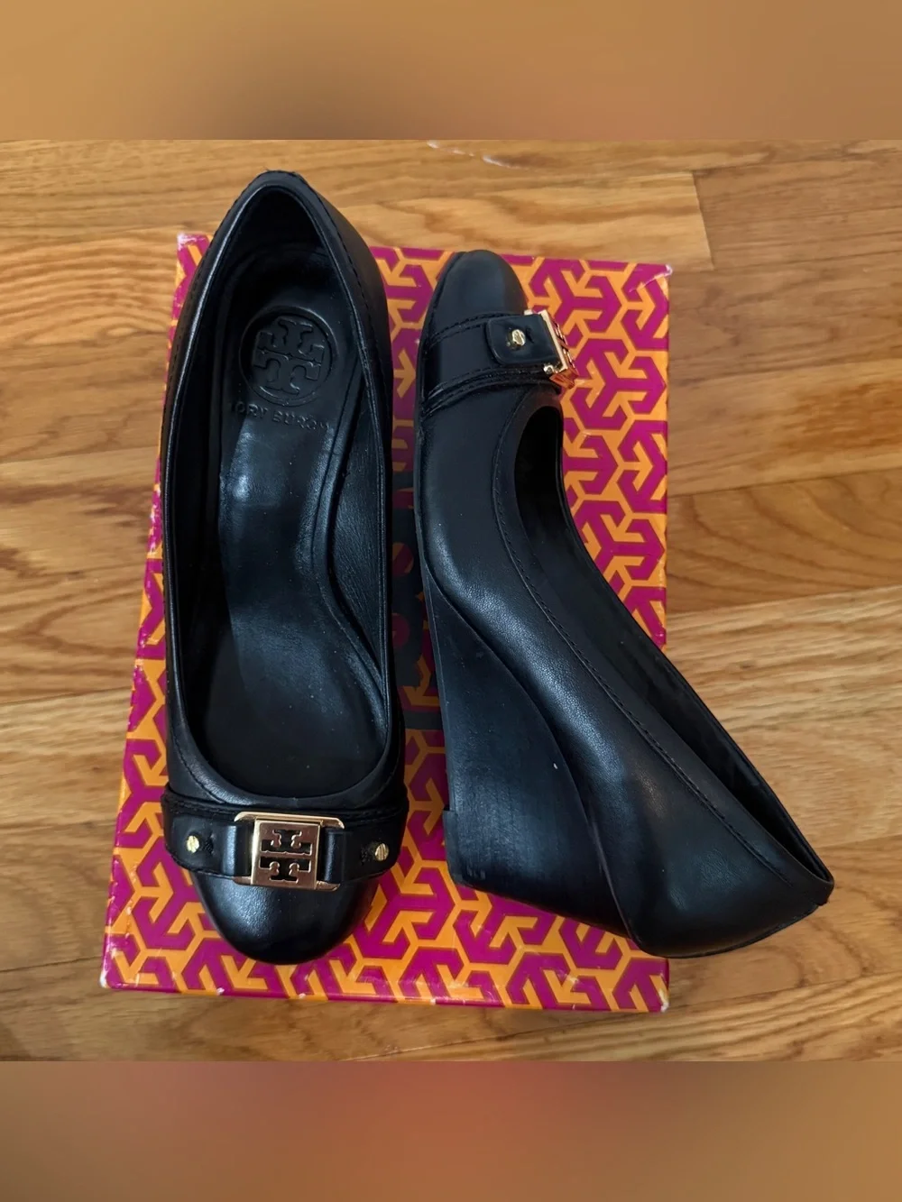 Tory Burch Ambrose 65mm Black Leather Logo Wedges Size 6.5 NEW